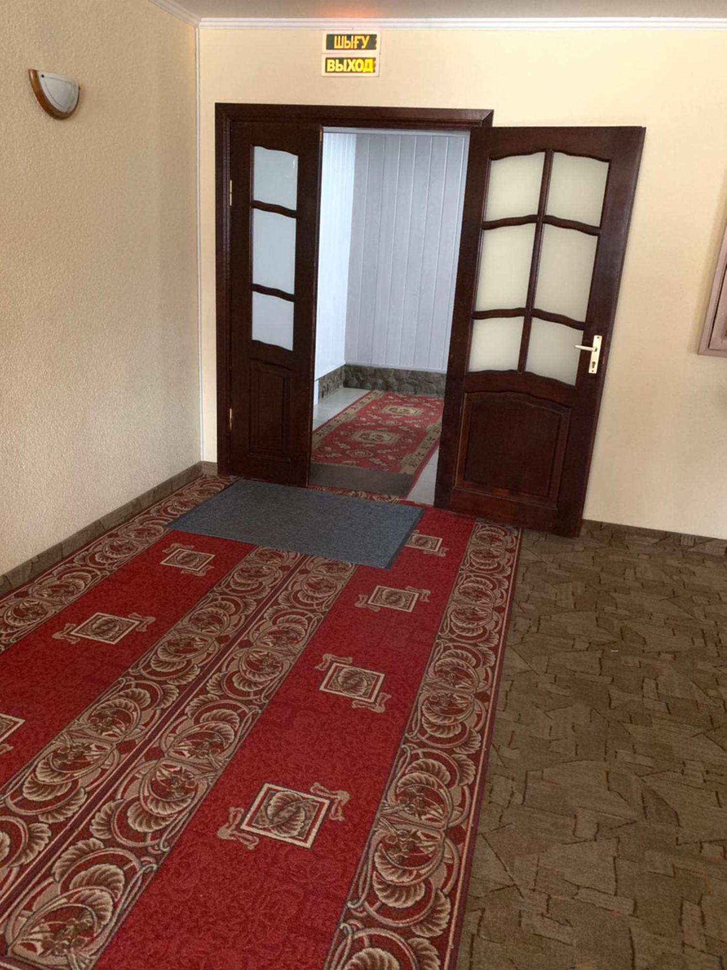 Гостиница Илек Aqtöbe Buitenkant foto